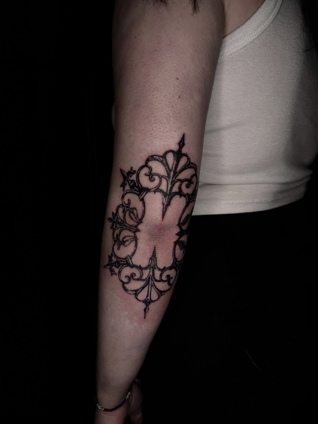 Tattoo by @lilith.belle.tattoo β blackwork, ornamental