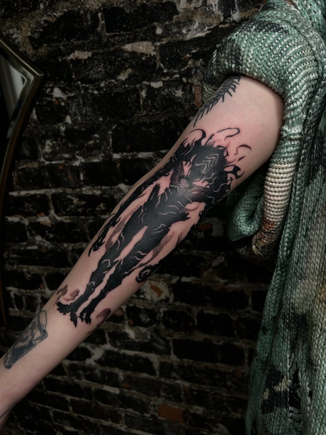 Tattoo by @kikicantdraw — blackwork, illustrative