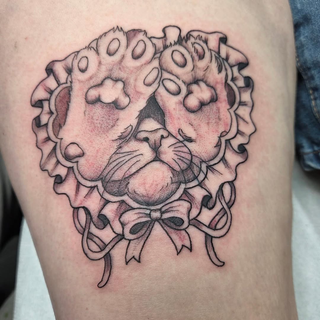 Tattoo by @foxxtastic โ black_and_grey