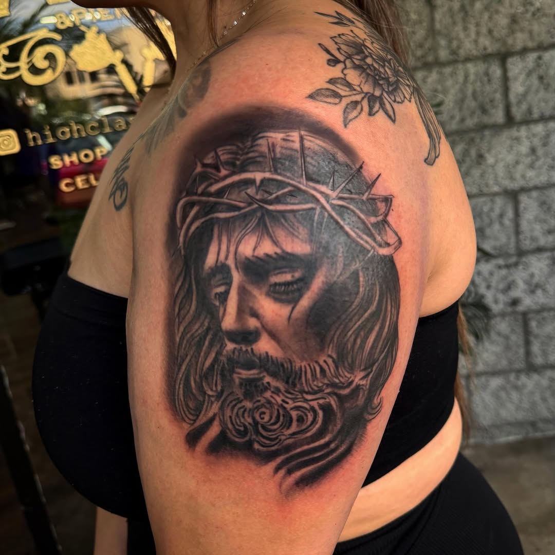 Tattoo by @lele_tattooart β black_and_grey, realism