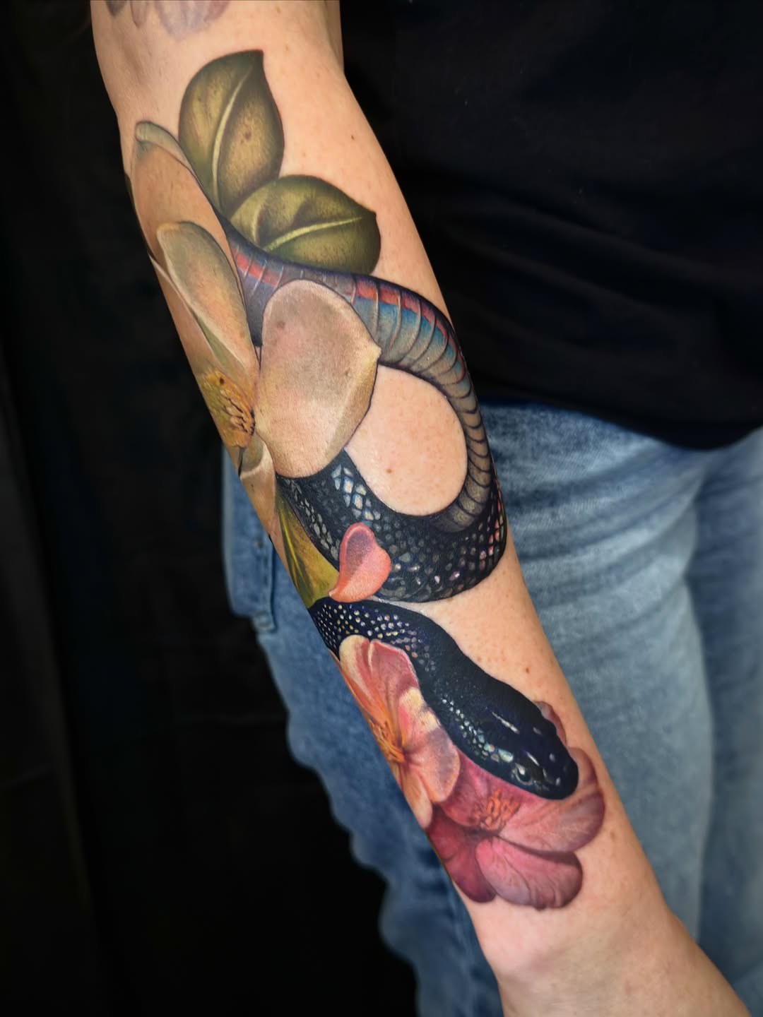 Tattoo by @su.tattoos_ — realism, black_and_grey