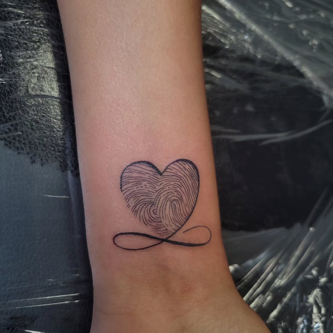 Tattoo by @marinas.tattoos — fine_line