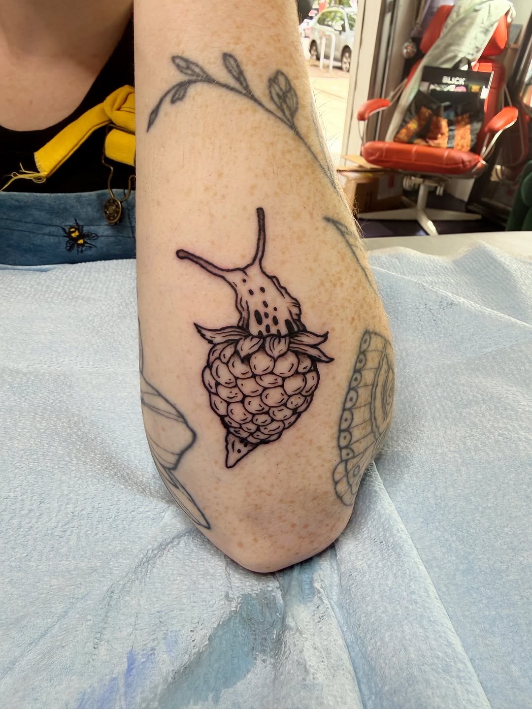 Tattoo by @flatrabbitstudio — illustrative, blackwork