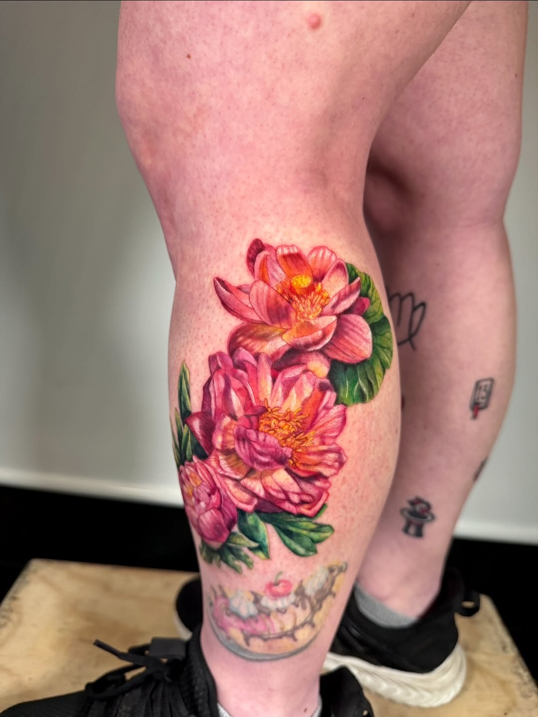 Tattoo by @badinfluencetats — realism