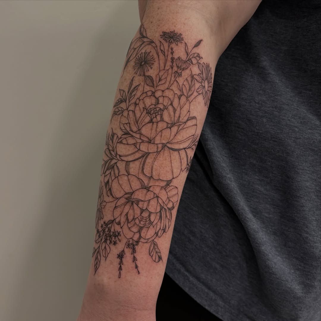 Tattoo by @bladetobabe — illustrative, fine_line