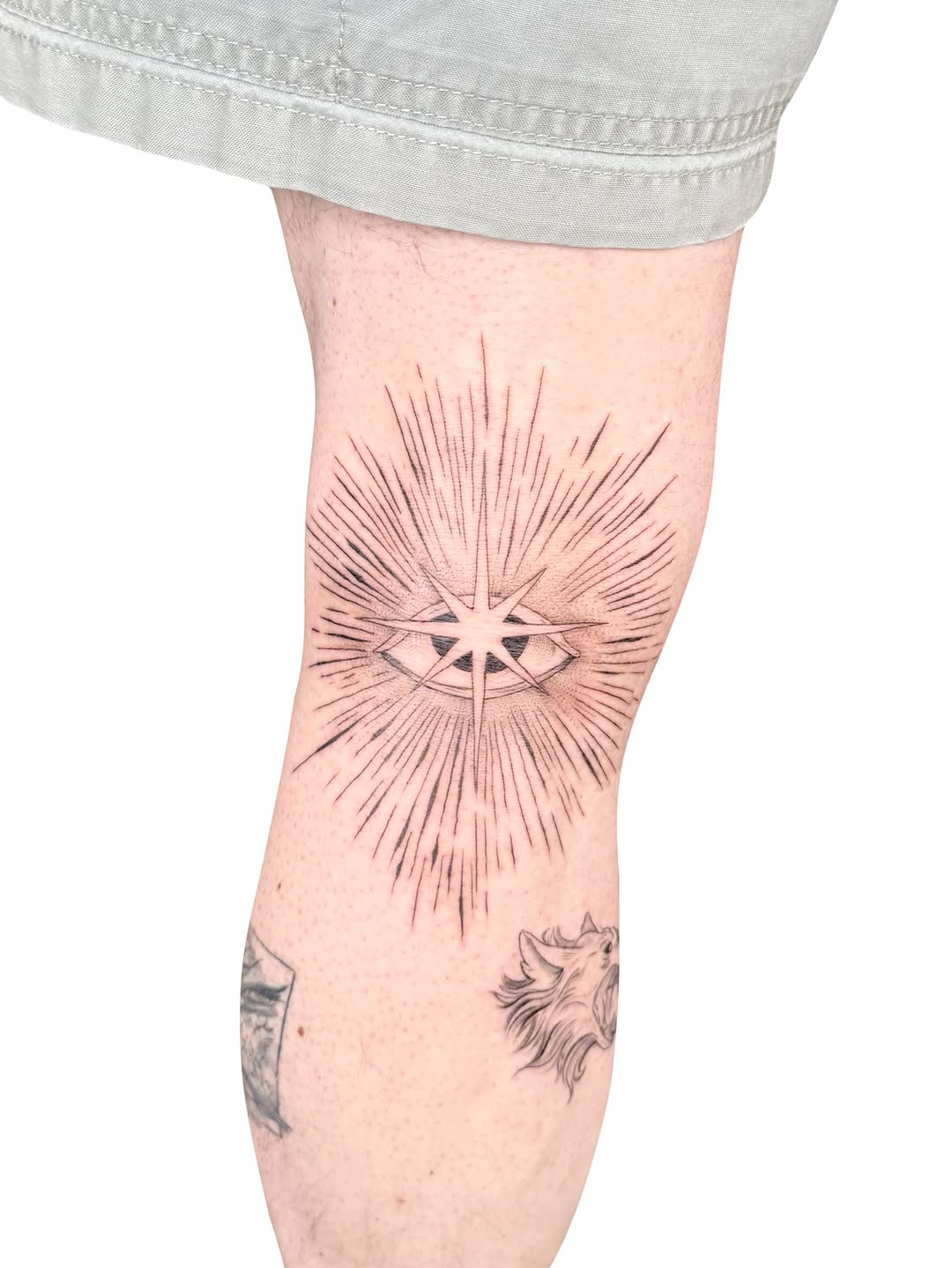 Tattoo by @fionnatattoo β fine_line, geometric