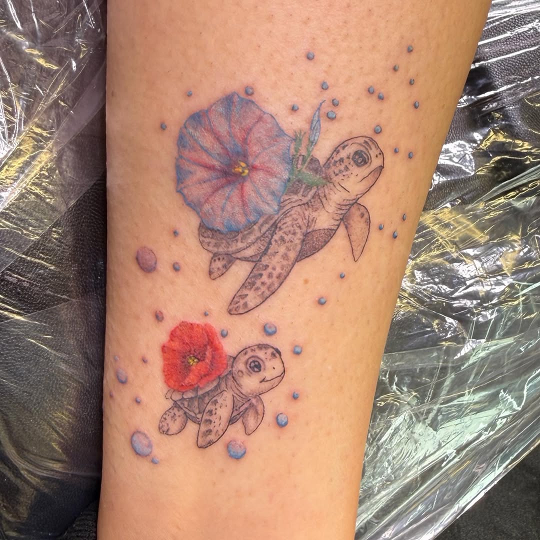 Tattoo by @pxinkpmutattoos โ realism