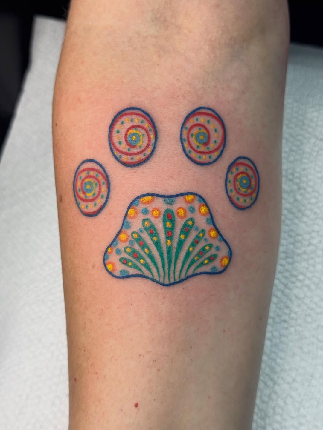 Tattoo by @lizrd.tats — geometric, dotwork