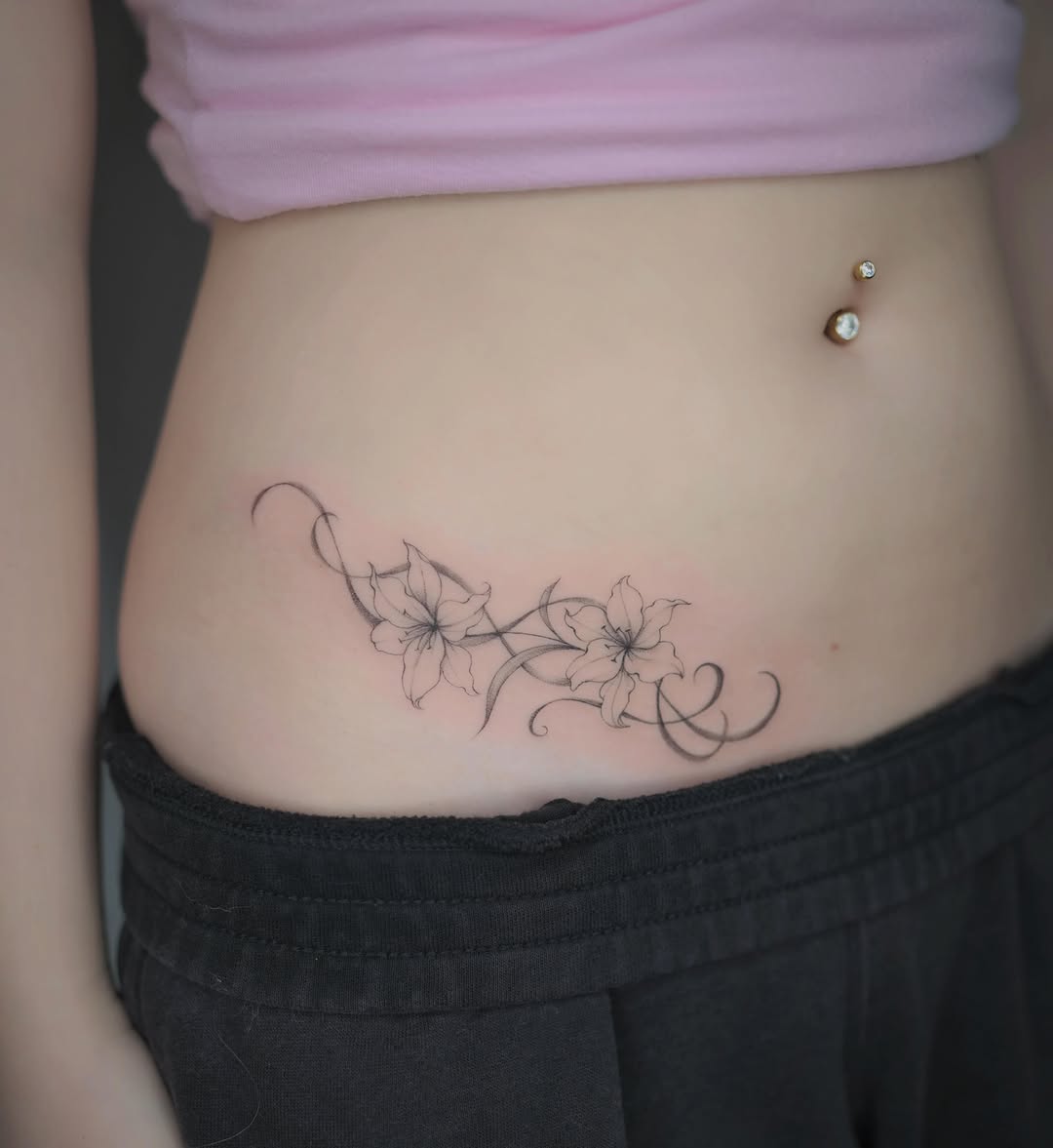 Tattoo by @a.ink.tattoo_mia β fine_line, illustrative