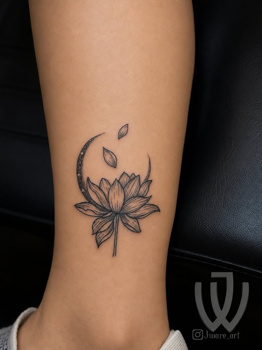Tattoo by @jware_art — fine_line