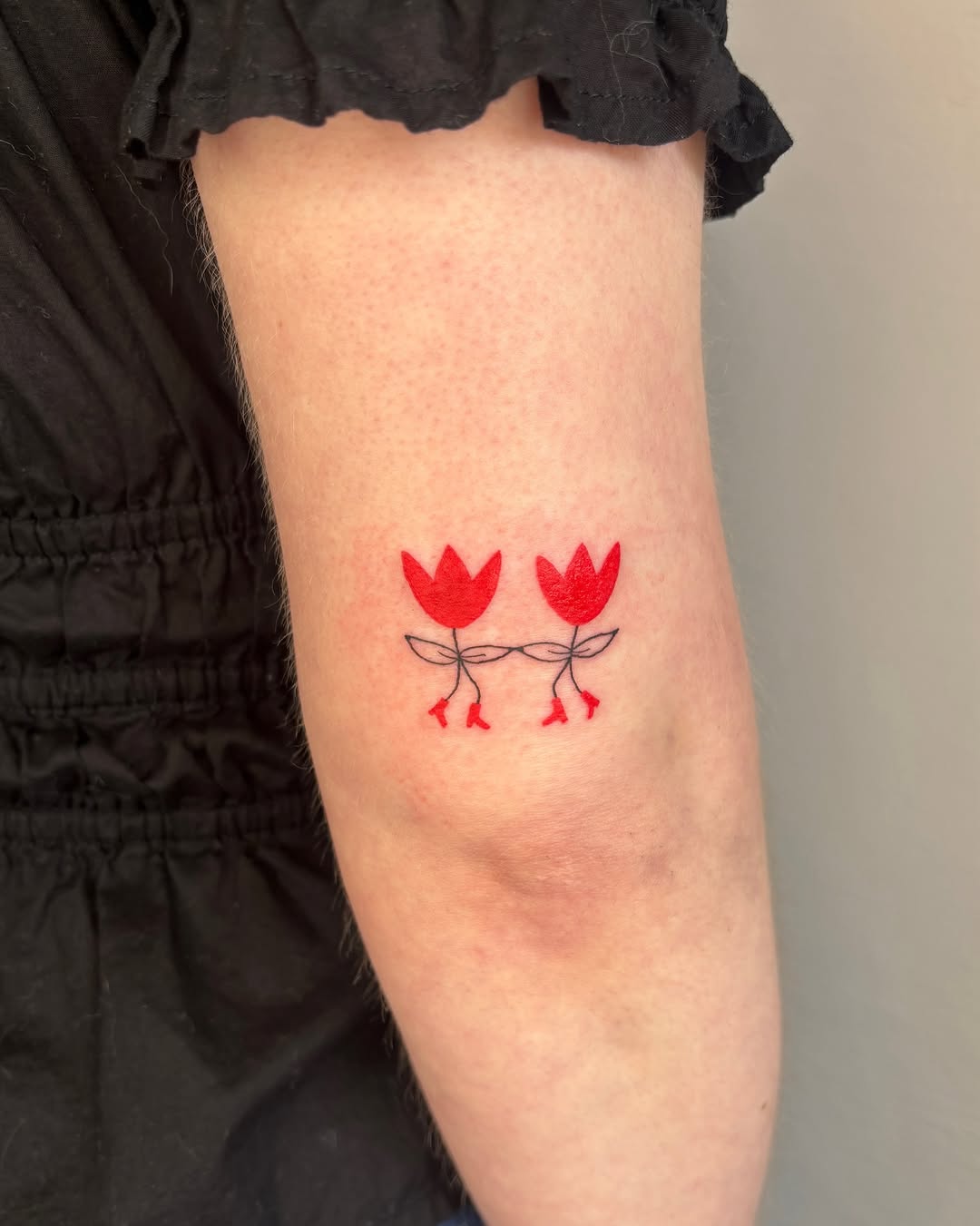 Tattoo by @tattoodlz — fine_line