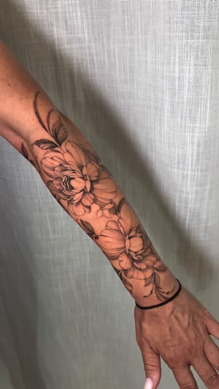 Tattoo by @inkbyjustene โ fine_line, black_and_grey