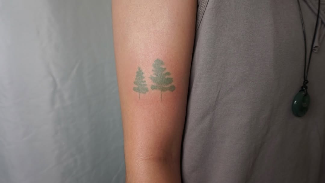 Tattoo by @grnplumr — minimalist
