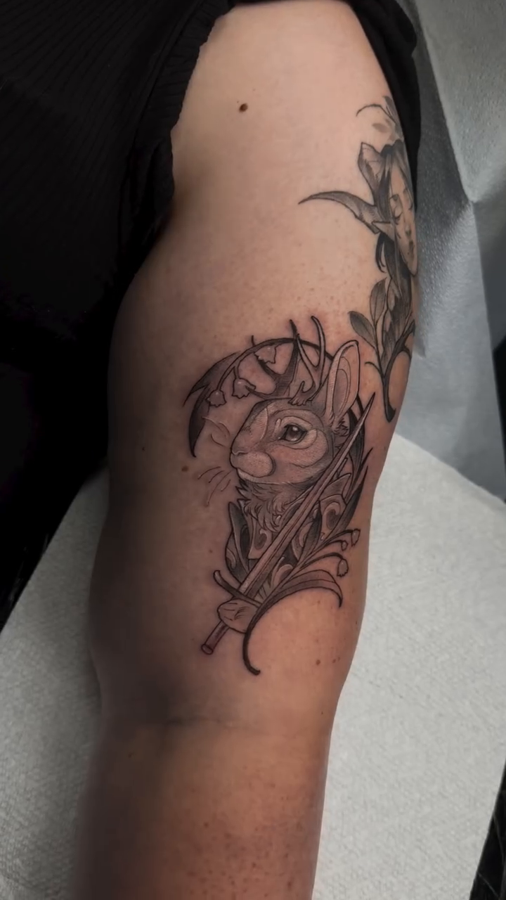 Tattoo by @thistlefoot.tattoo β black_and_grey, realism