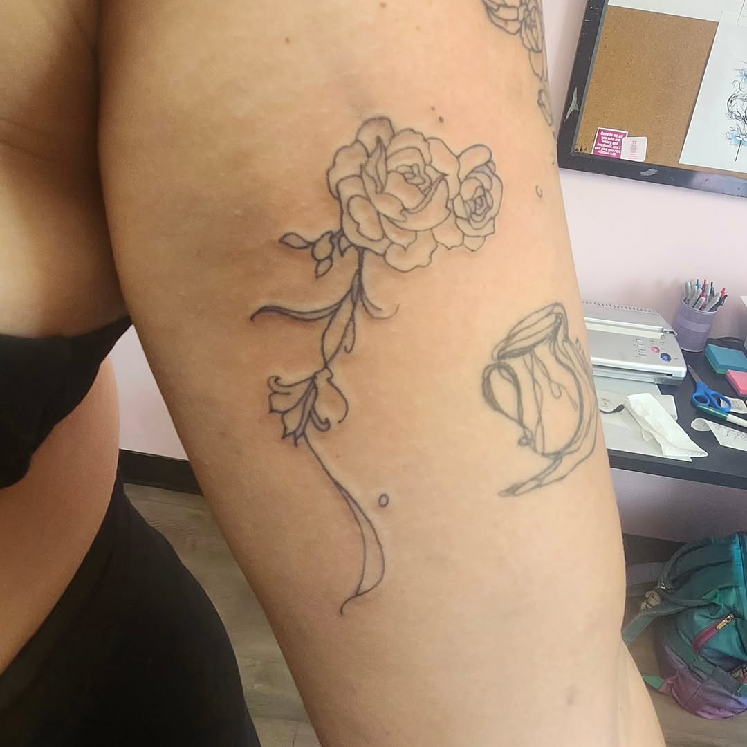 Tattoo by @merreart_007 β fine_line