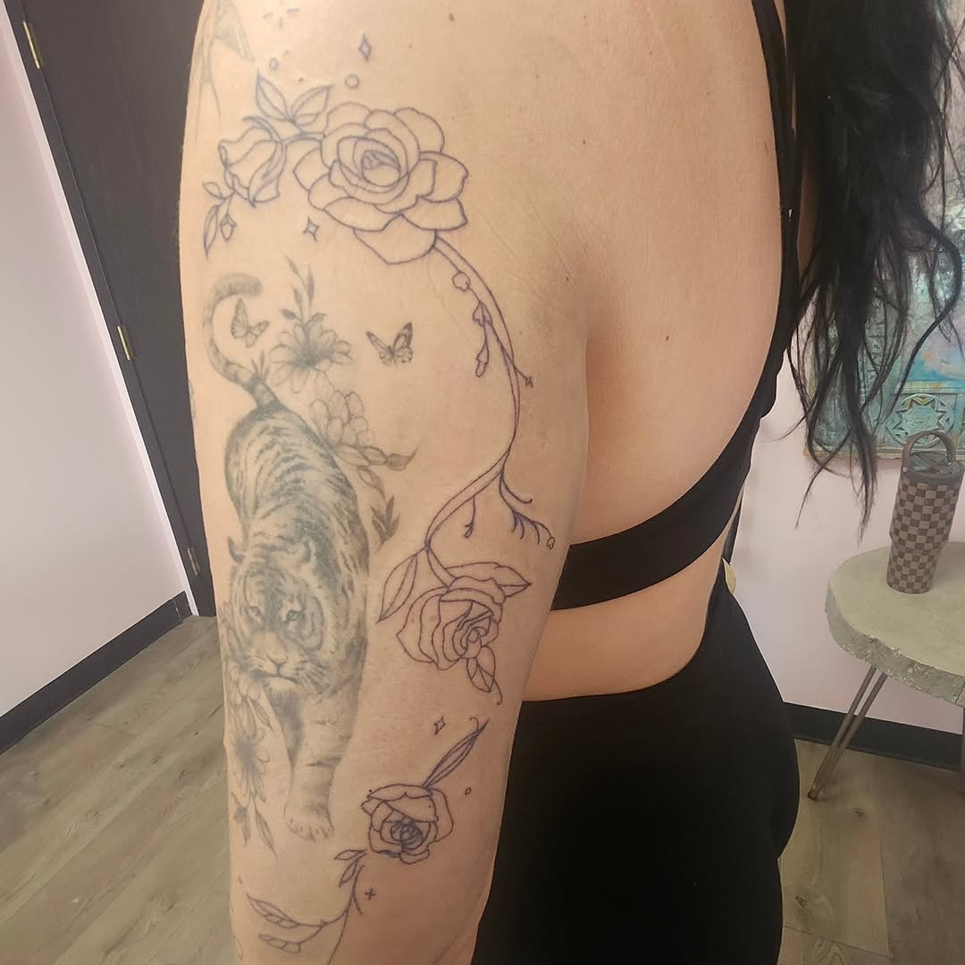 Tattoo by @merreart_007 β black_and_grey