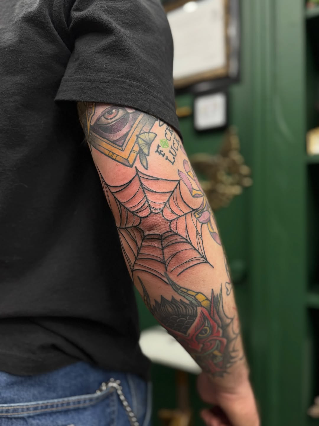 Tattoo by @waylenwaylen_ — american_traditional, neo_traditional