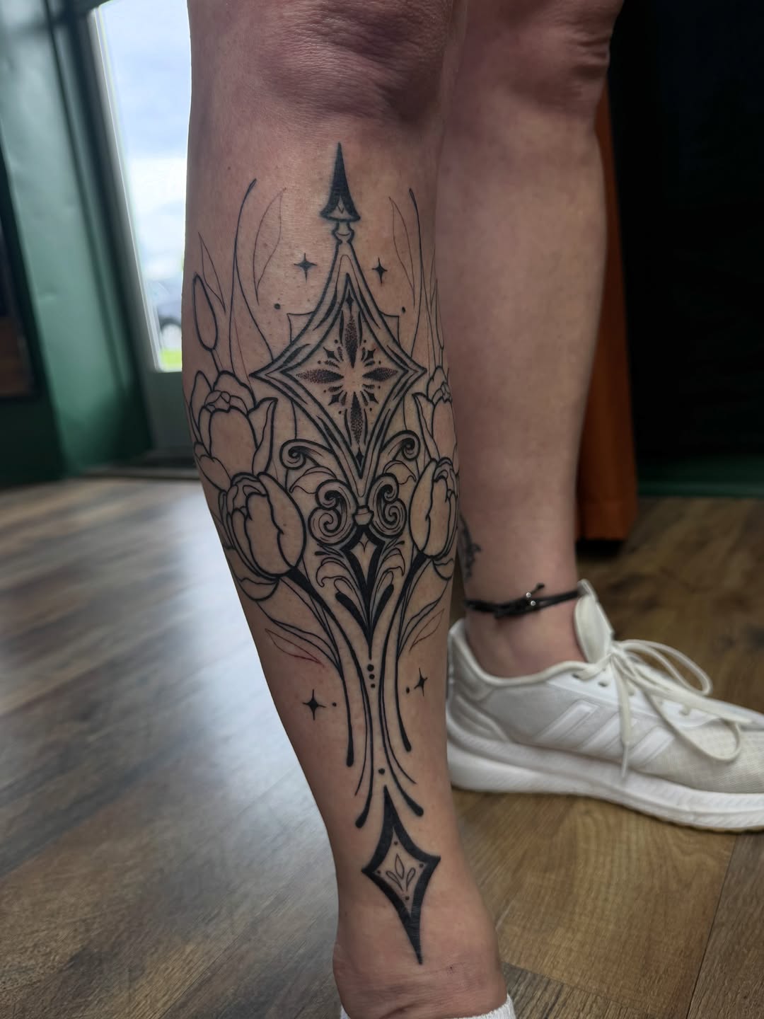 Tattoo by @waylenwaylen_ — ornamental, fine_line