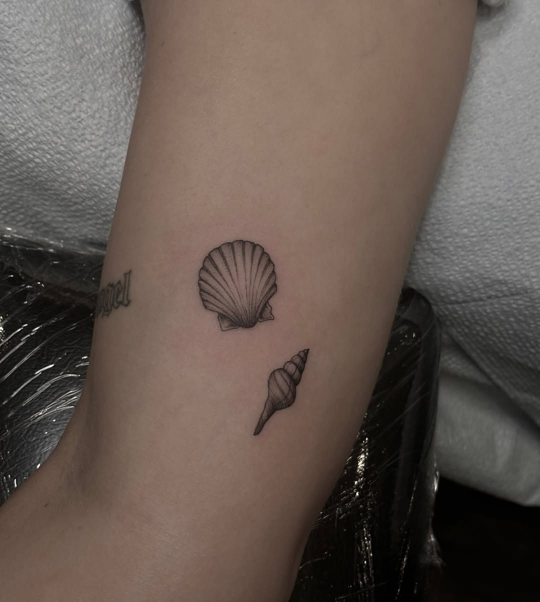 Tattoo by @emctattoos — fine_line
