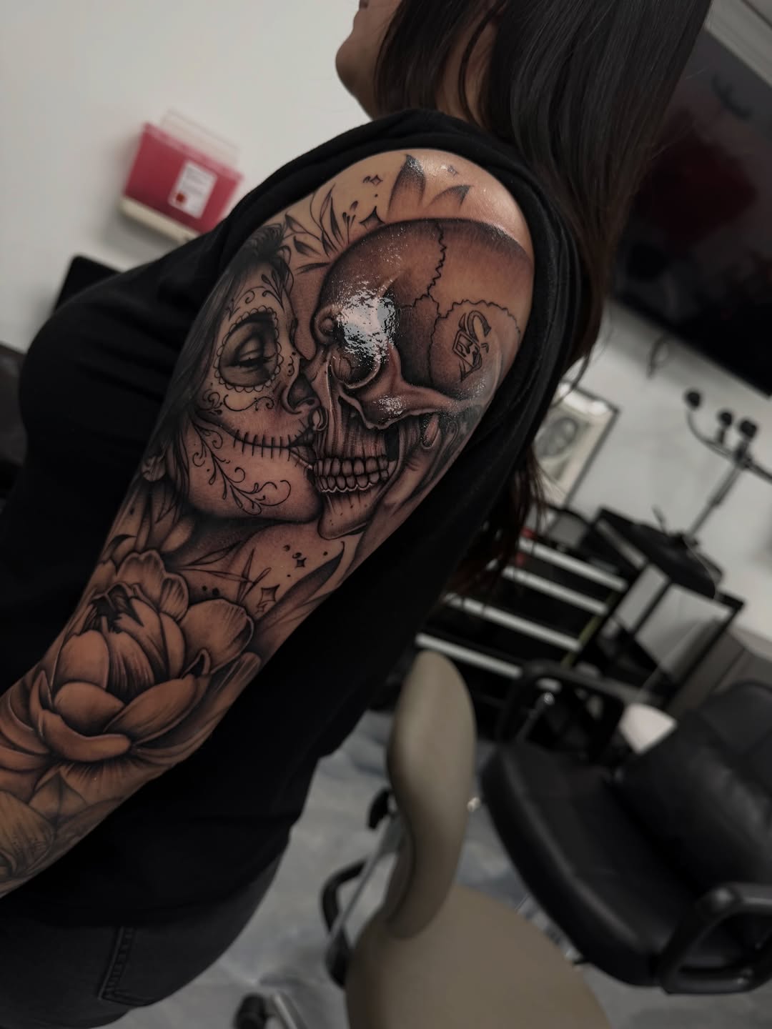 Tattoo by @moni.ca_tattoos โ black_and_grey, realism