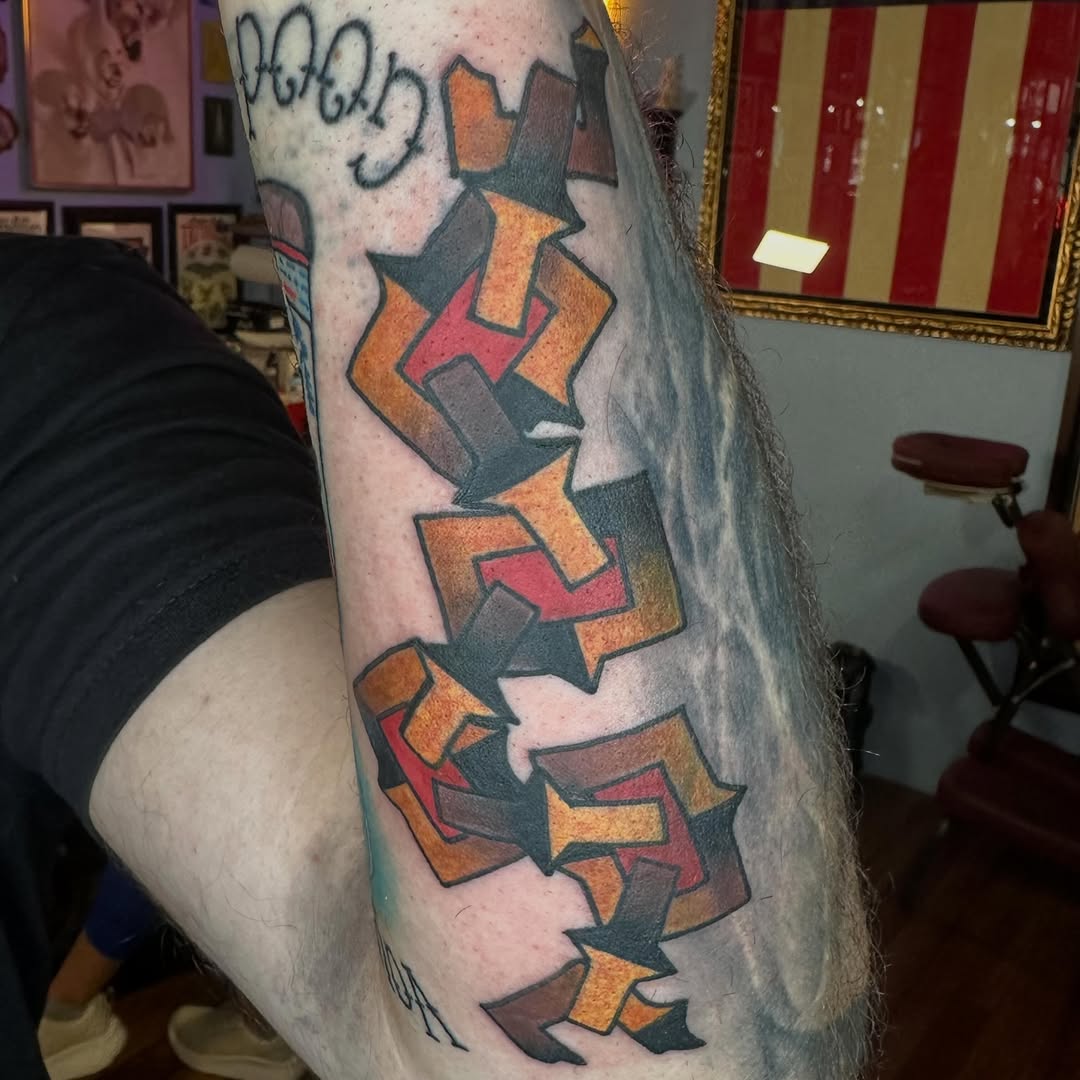 Tattoo by @jeffrey_dt_314 — geometric, trash_polka