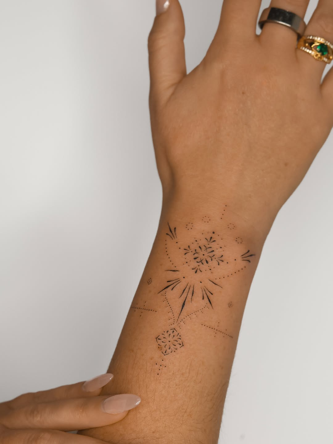 Tattoo by @dizon.ink — fine_line, geometric