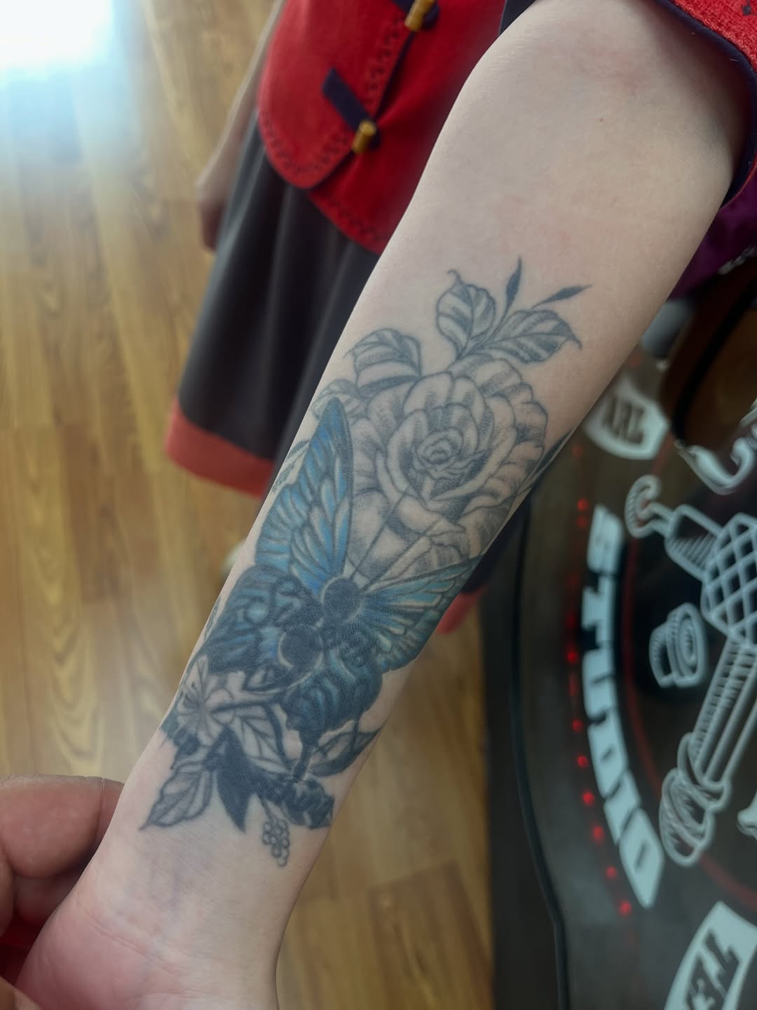 Tattoo by @bodyartbycuda — black_and_grey