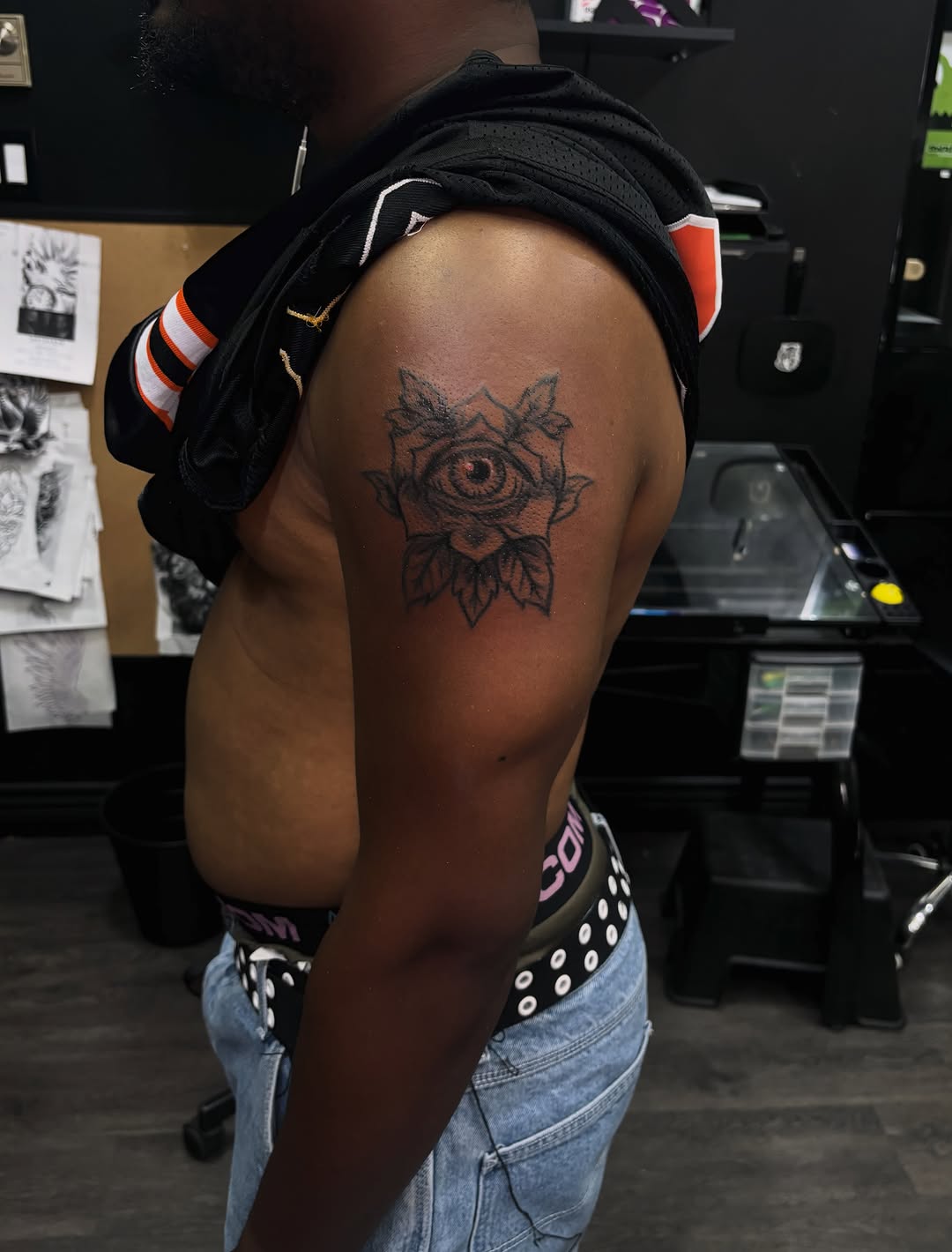 Tattoo by @allthings_comix โ black_and_grey, fine_line