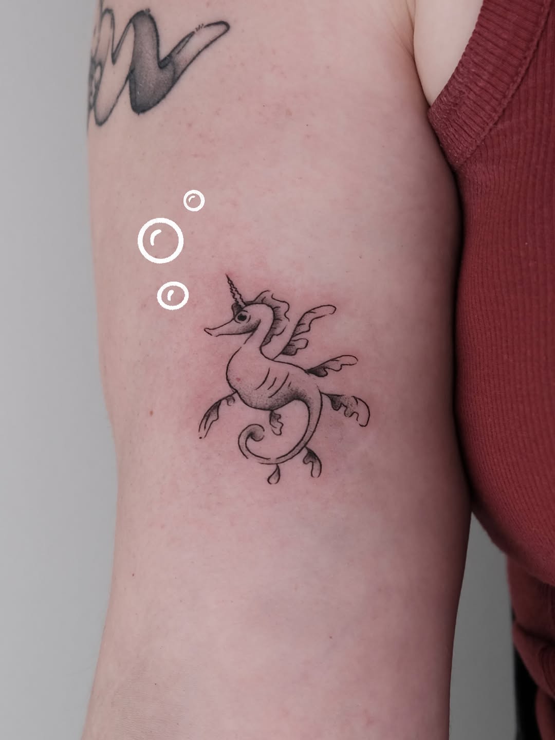 Tattoo by @elanatattoos โ fine_line, illustrative