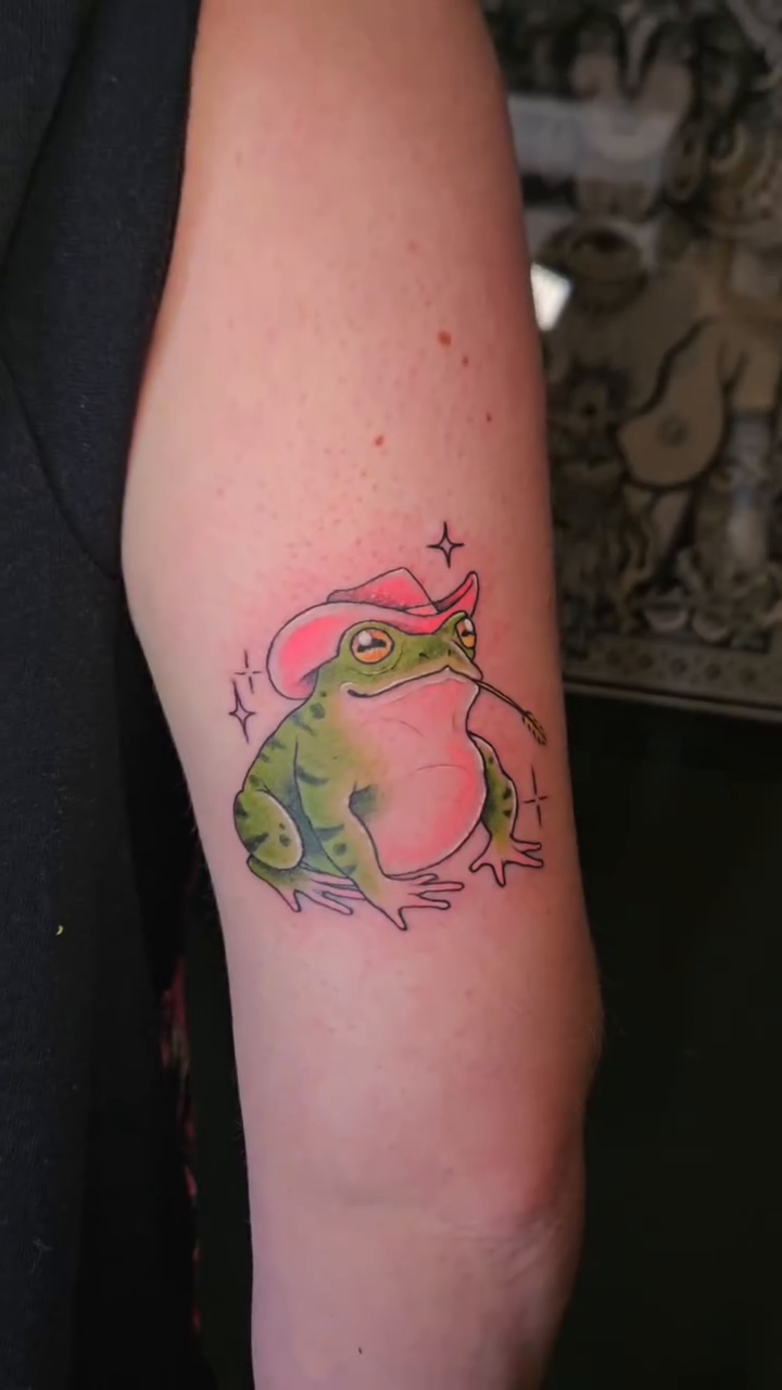 Tattoo by @marthmallow.tatts โ neo_traditional