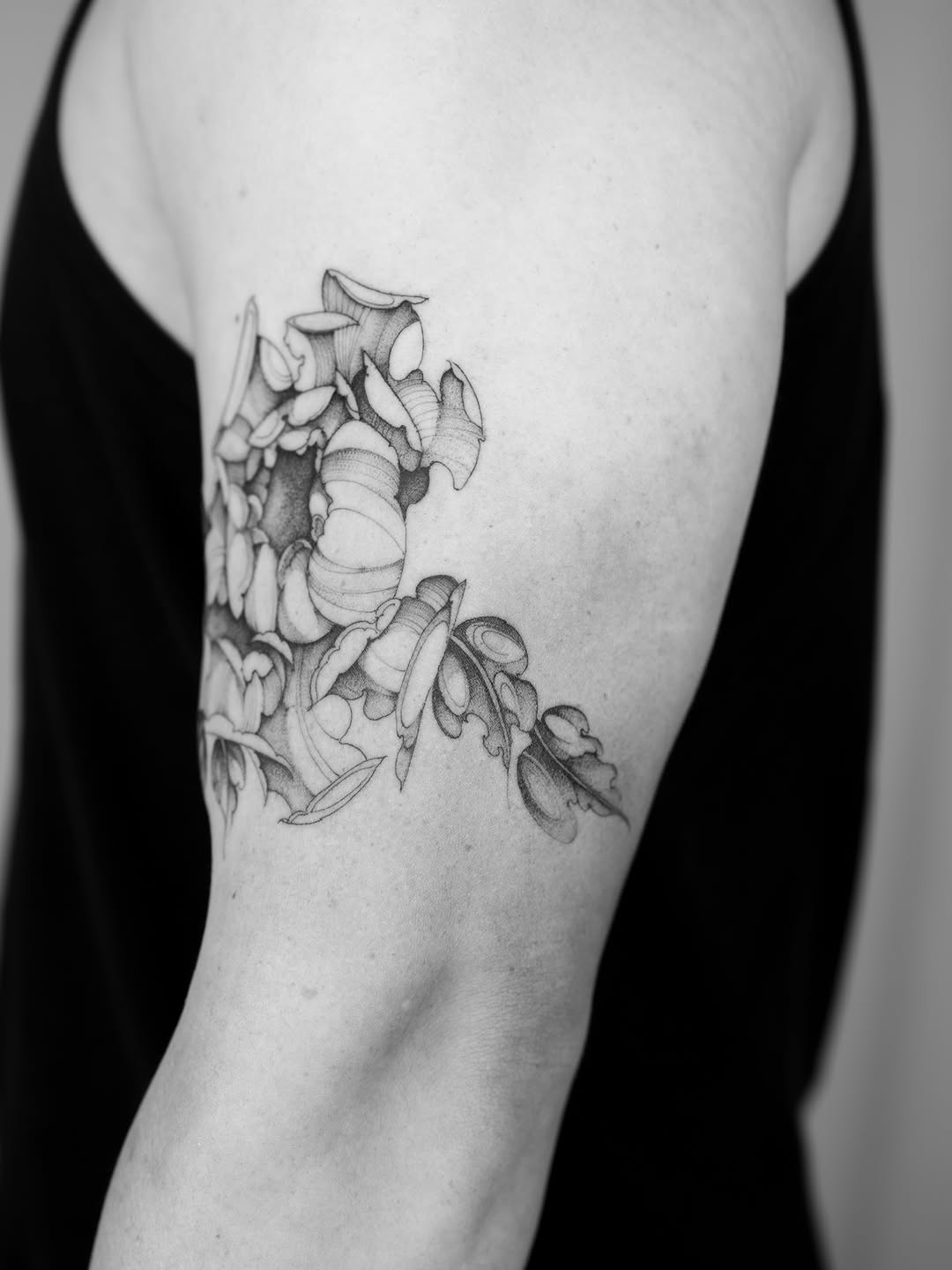 Tattoo by @leo.6tattoo — dotwork