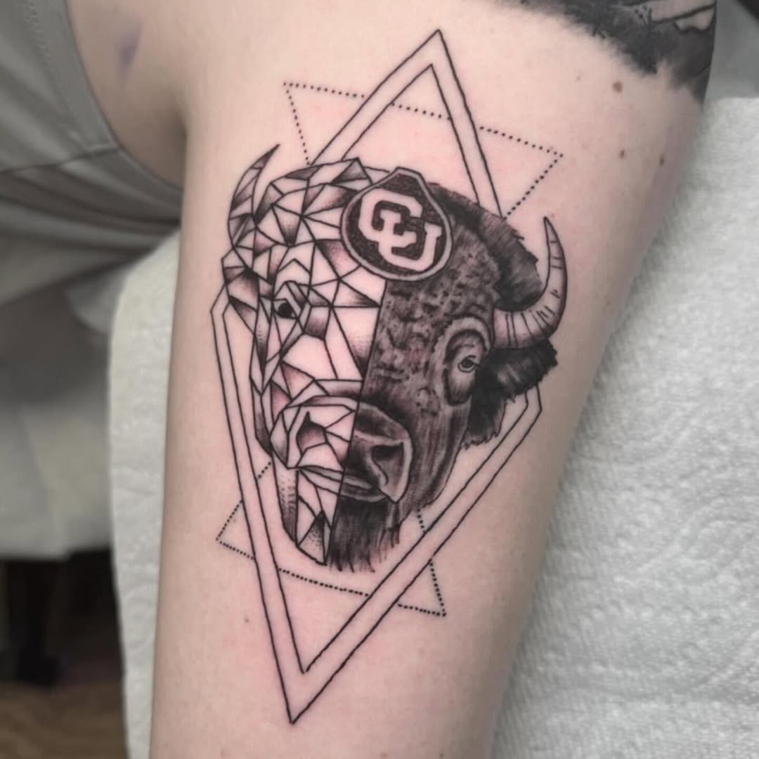 Tattoo by @mtc.tattoos β geometric