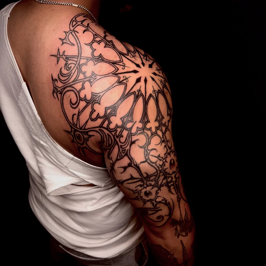 Tattoo by @vampirink.squid โ ornamental, blackwork