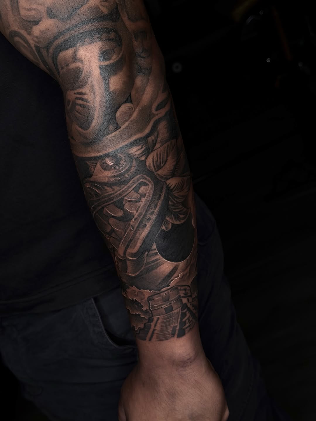 Tattoo by @dmisetattoos โ black_and_grey, realism