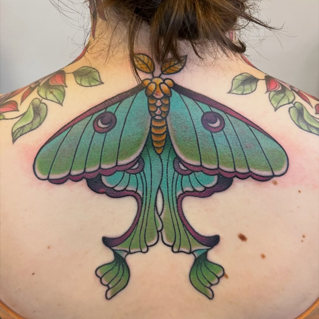 Tattoo by @southpawkate โ neo_traditional