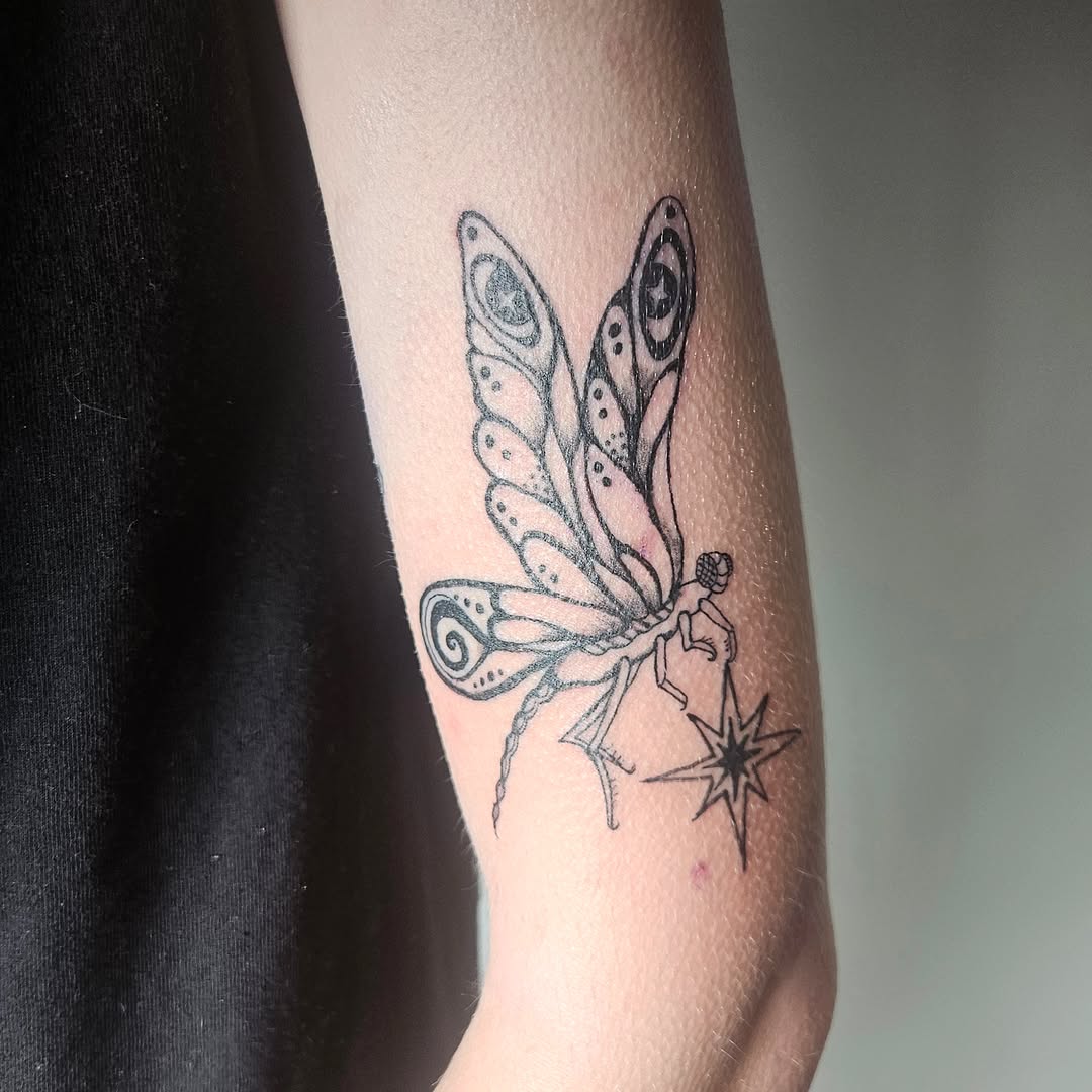 Tattoo by @ammyfoste — fine_line, illustrative