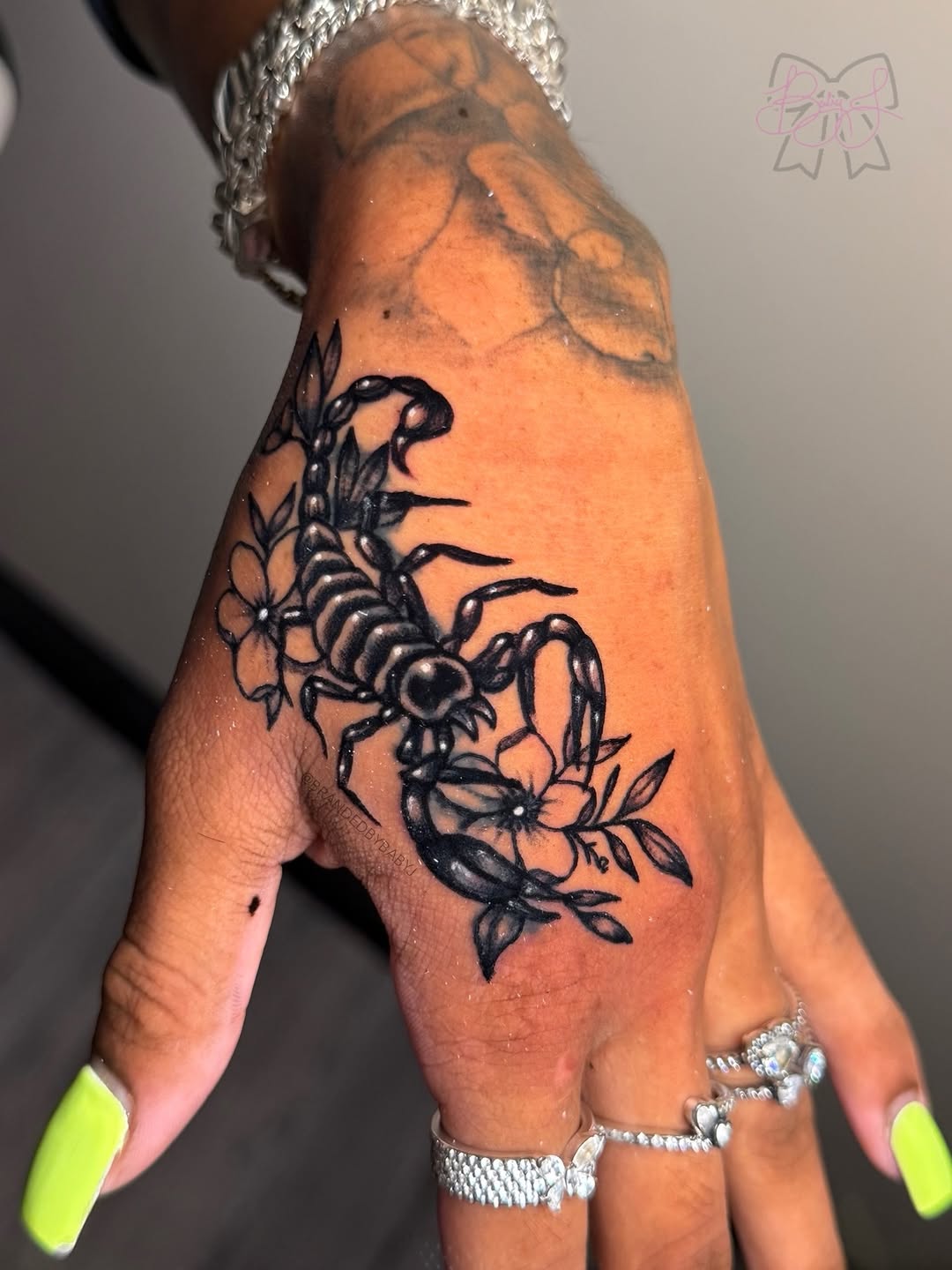 Tattoo by @brandedbybabyj β blackwork
