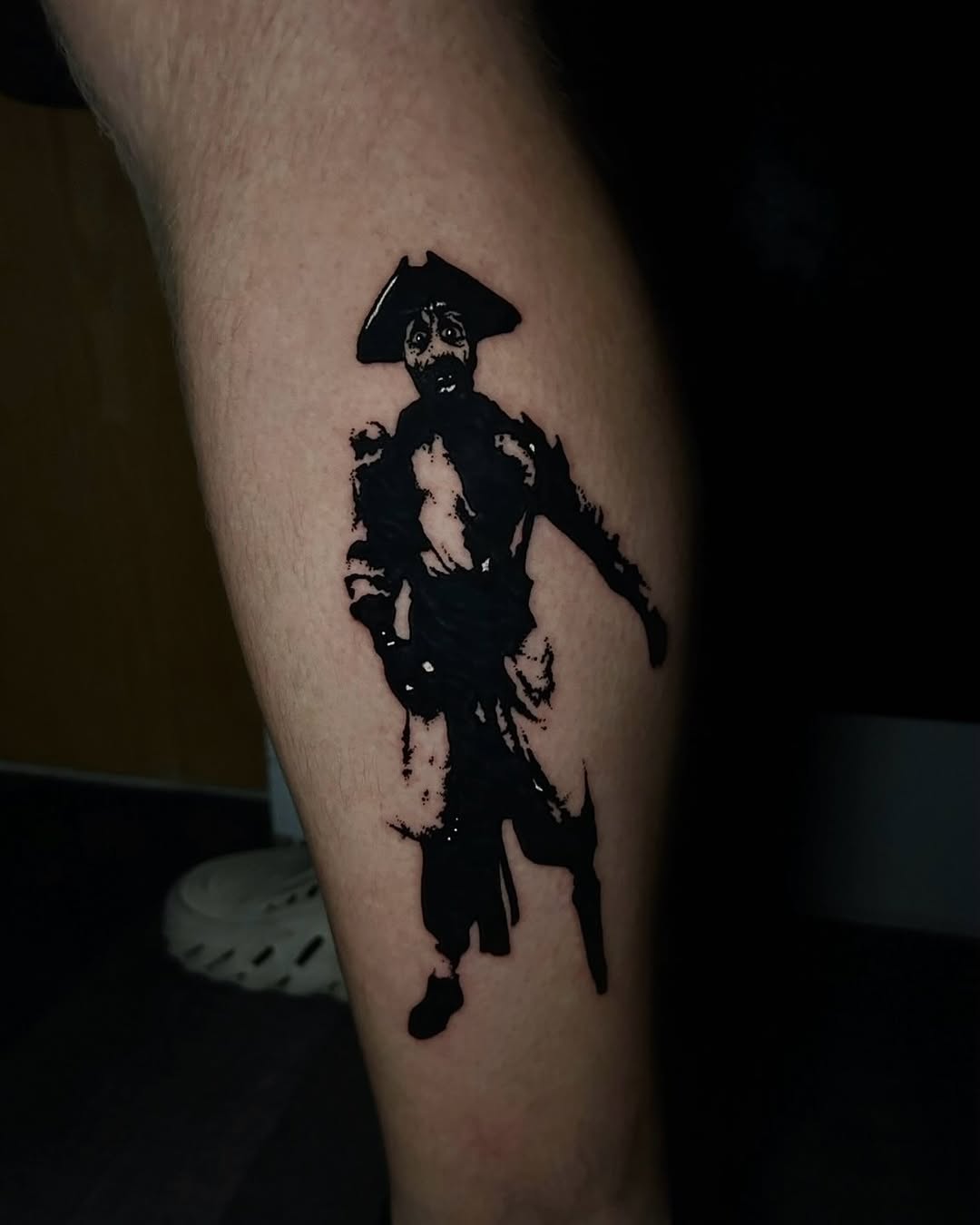Tattoo by @heav3ntatts — blackwork