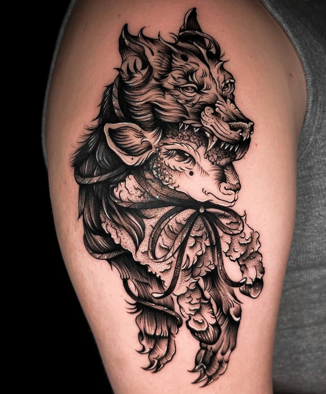 Tattoo by @jadeddesireetattoo — blackwork
