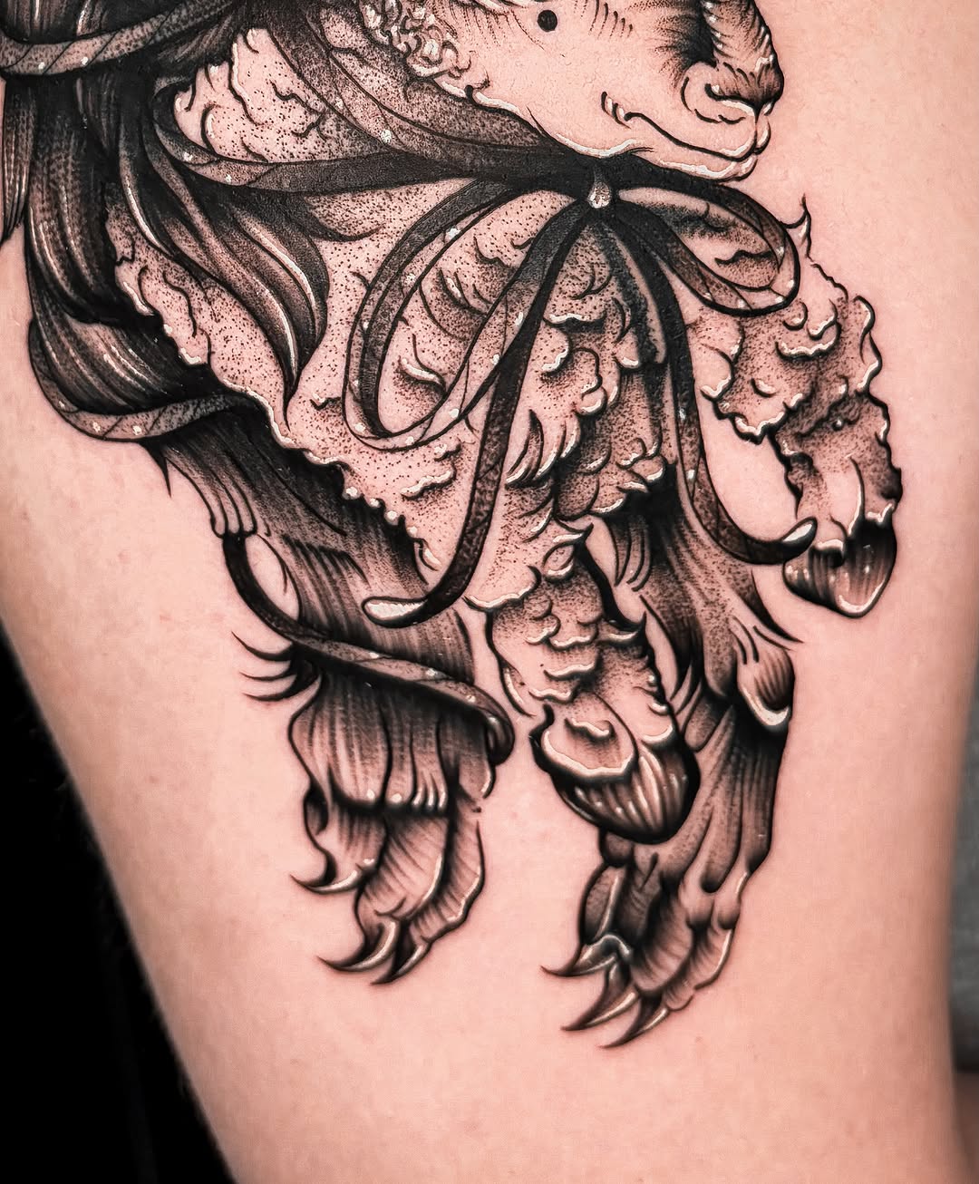 Tattoo by @jadeddesireetattoo — blackwork