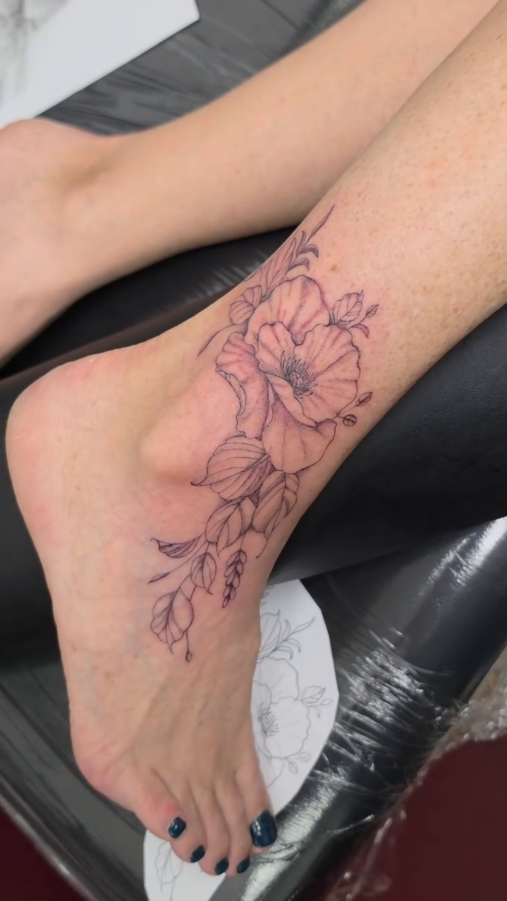 Tattoo by @sacredgemometry โ fine_line