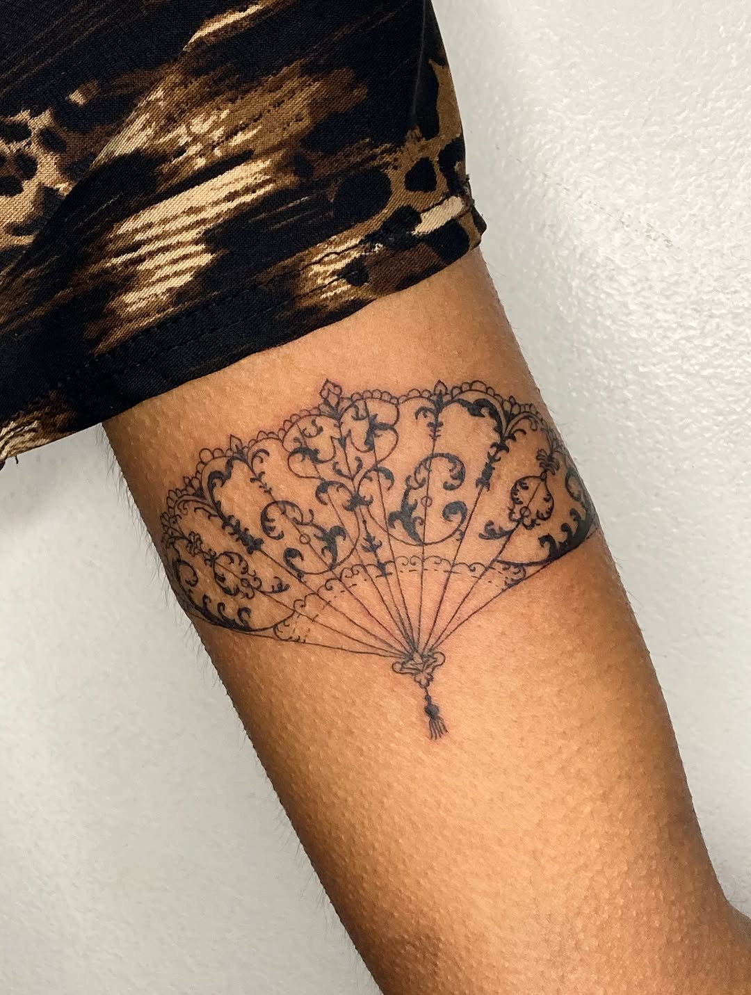 Tattoo by @lemon.inkade — fine_line, ornamental