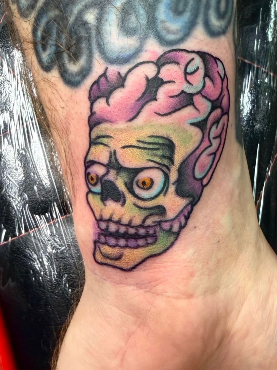 Tattoo by @jjkronauer โ new_school