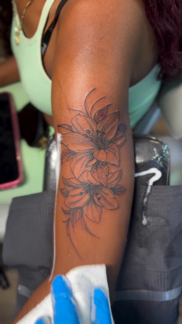 Tattoo by @dre.be.drawing โ black_and_grey