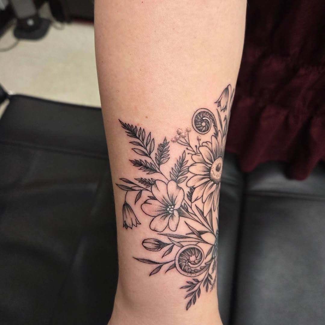 Tattoo by @tatshalverson — fine_line, black_and_grey