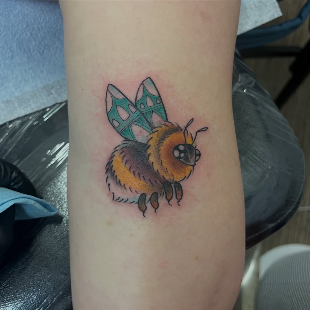 Tattoo by @laceybtattoos β new_school