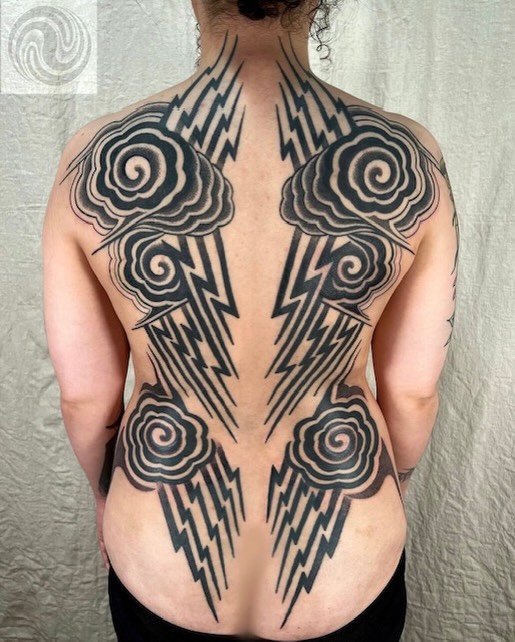 Tattoo by @katnoirink โ blackwork, japanese_irezumi
