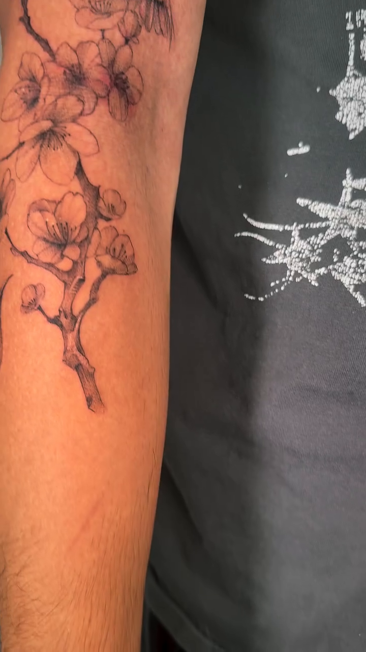 Tattoo by @kannyka.tattoo β fine_line, illustrative