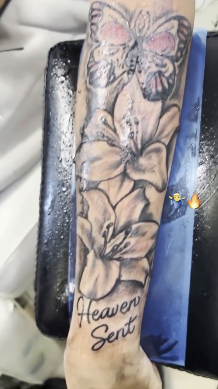 Tattoo by @kashsaucy — black_and_grey