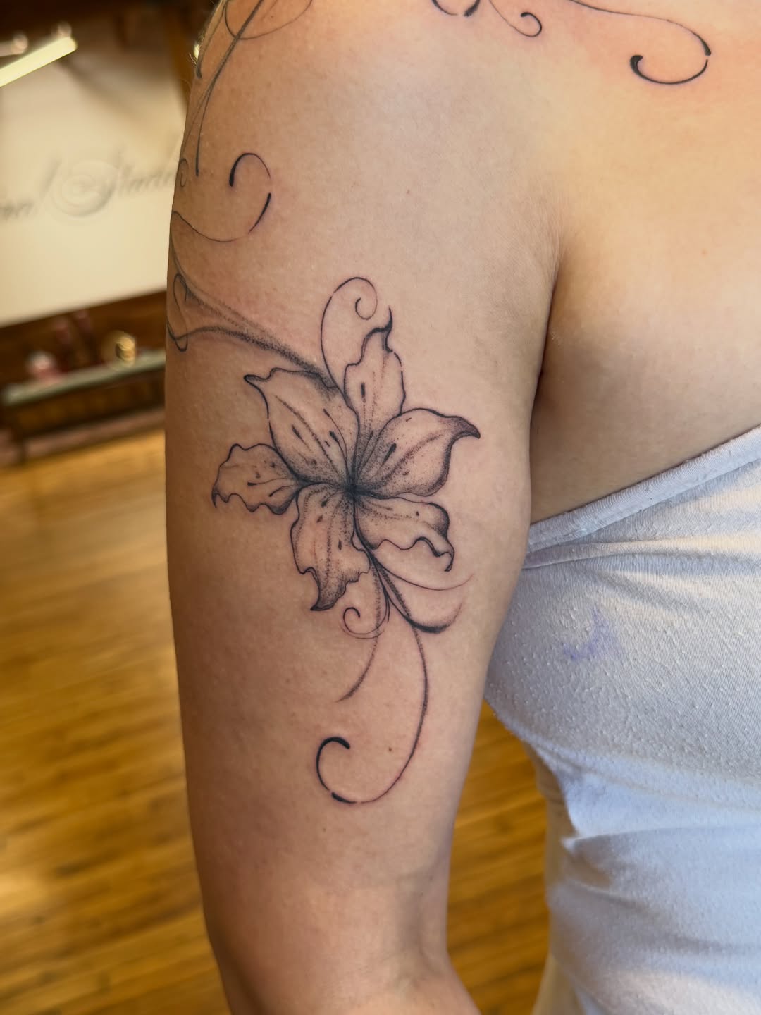 Tattoo by @stabalisim — black_and_grey